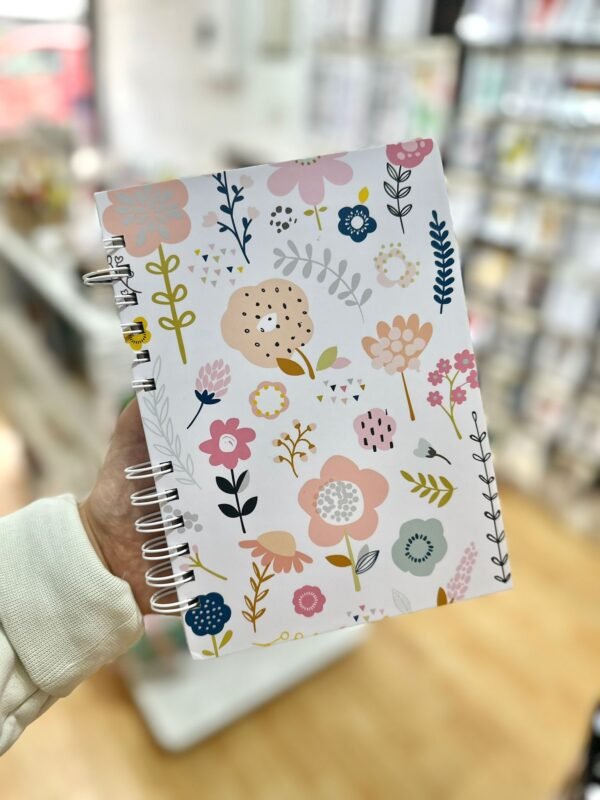 Cuaderno Flores de 80 hojas rayadas