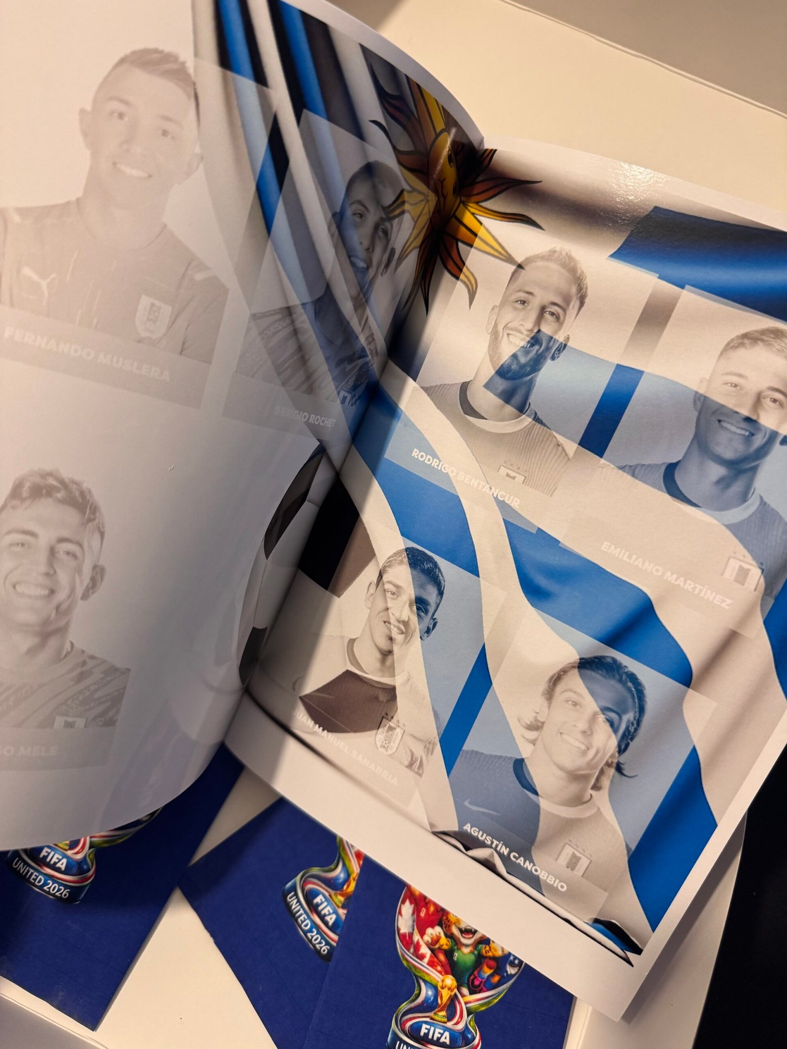 Álbum de figuritas de Uruguay Mundial 2026 - Imagen 5